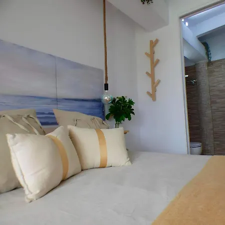 Holiday home Le Petit Con Piscina Privada Hozanejos
