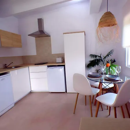 Holiday home Le Petit Con Piscina Privada